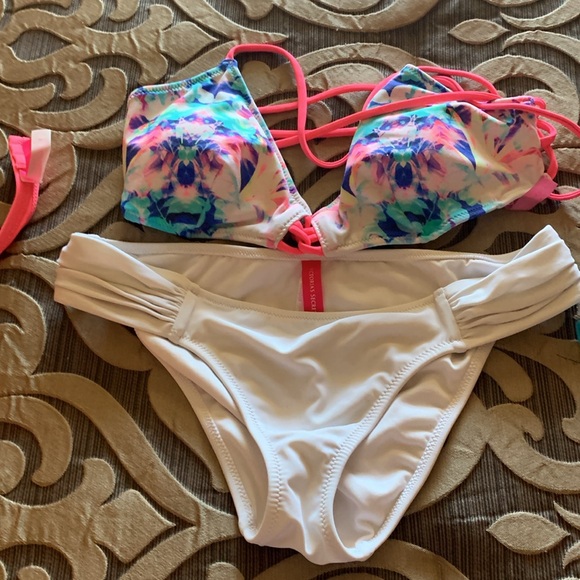 Victoria’s Secret - Picture 6 of 6